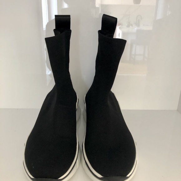 Brand-new, never worn Elena Iachi sneakers - Picture 6 of 9